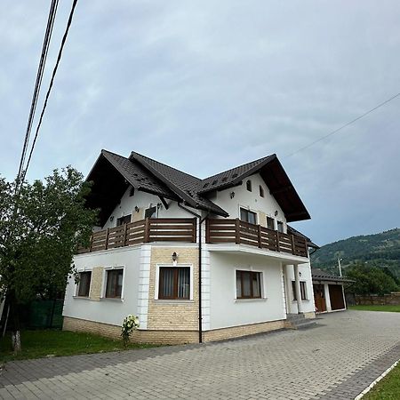 Casa Dacului Hotel Petrova Exterior photo